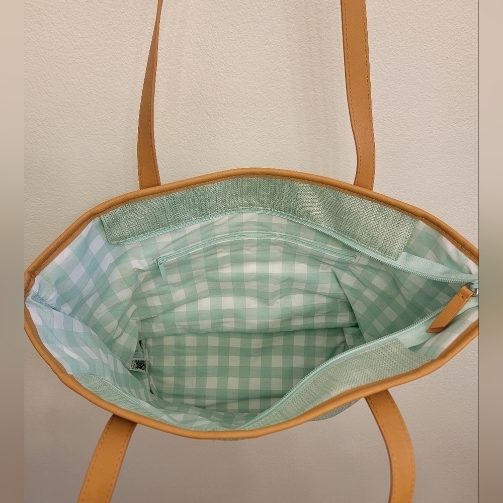 NWT Vera Bradley Straw Bucket Tote - Picture 4 of 6